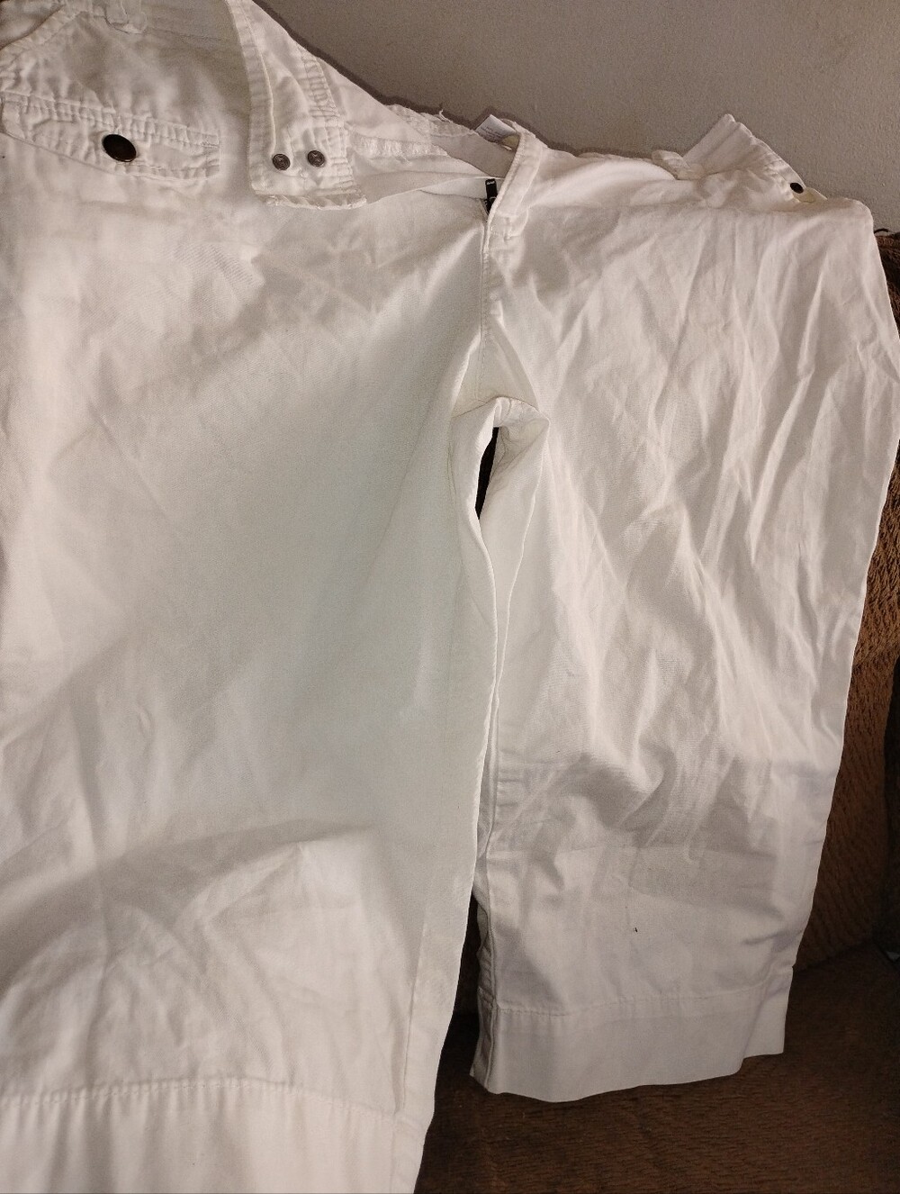 Women's Classic Straight-Fit Khaki Pants - White